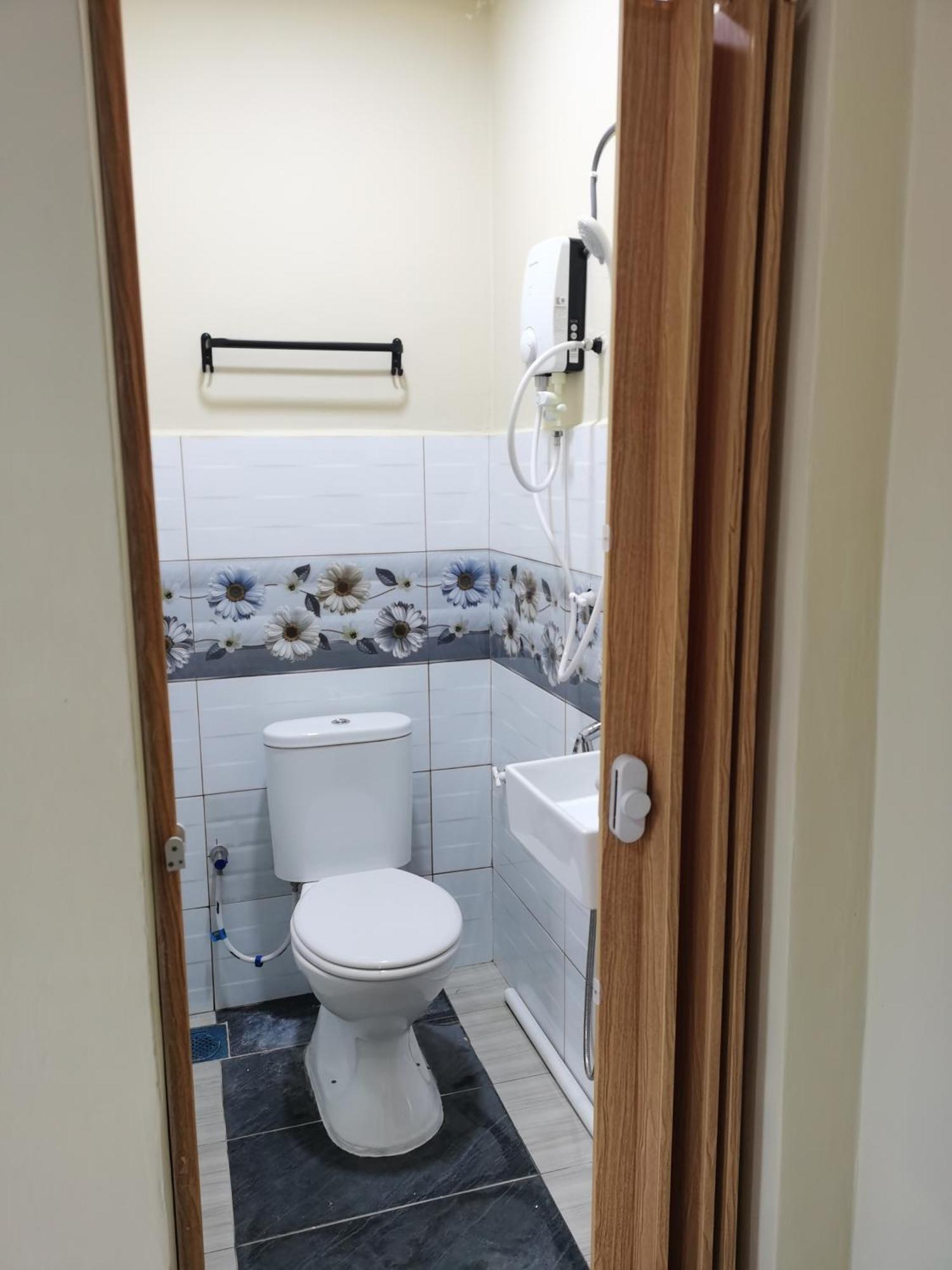 קואנטאן Roomstay Villa Tok Wan מראה חיצוני תמונה